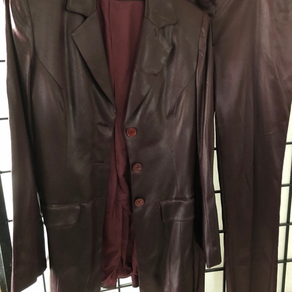 “Sharkskin” pant suit - Picture 2 of 4